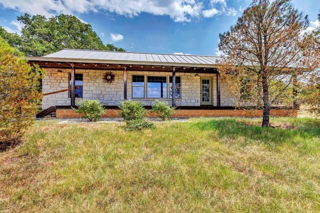 Pecan Farm Haus * Fredericksburg